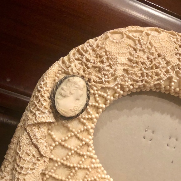 1993 United Design Corp. Cameo Bear Photo Frame - Picture 3 of 10